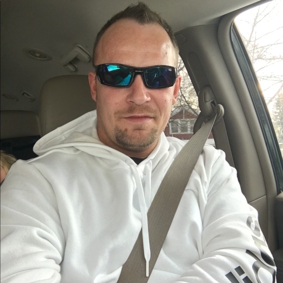 Meet your Posher, Derek - Picture 1 of 1